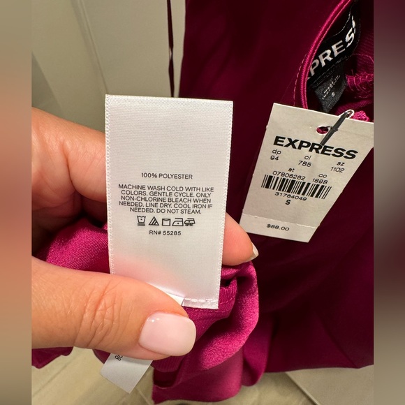 Express satin dress - Picture 6 of 6